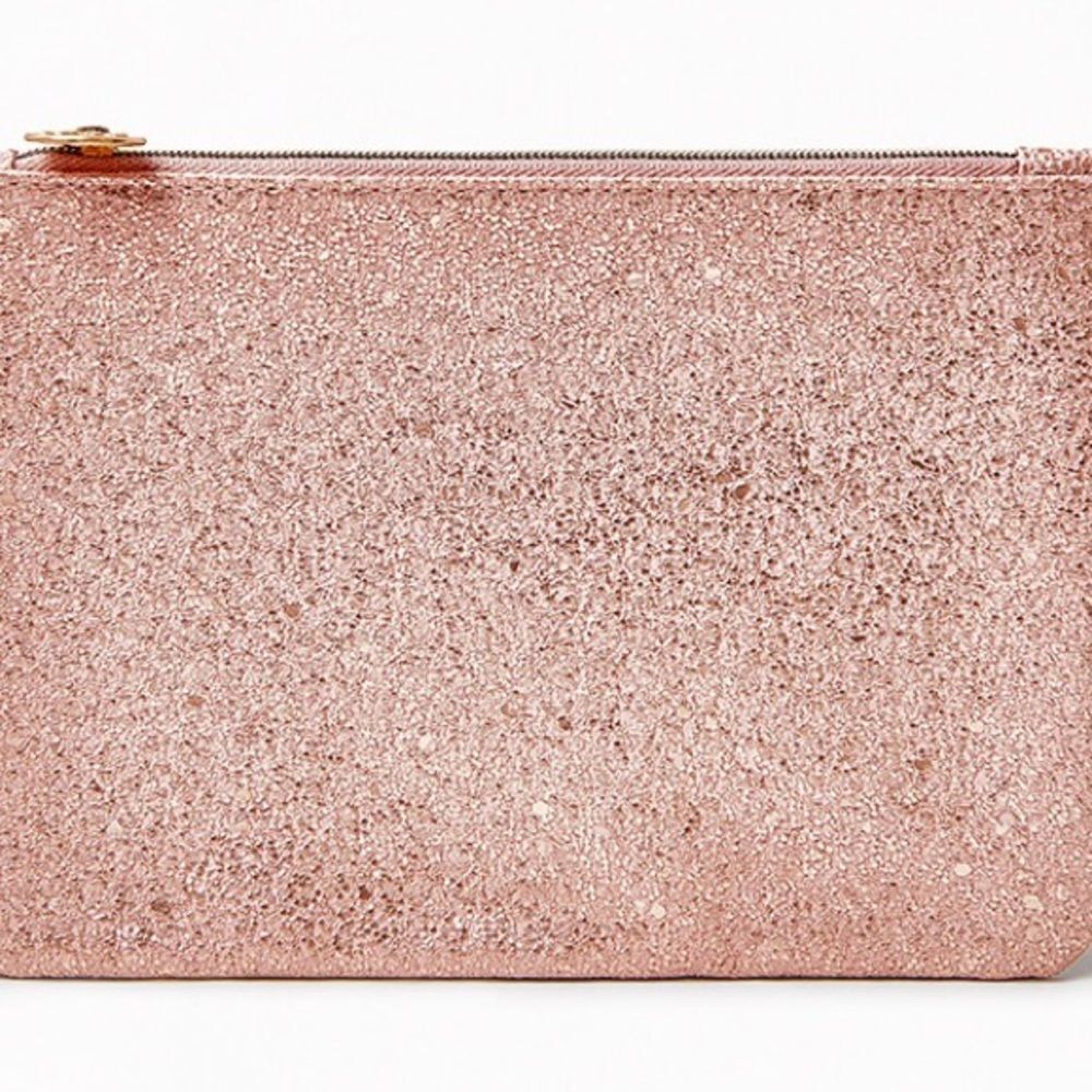 NWT limited edition IPSY December 2021 Bag